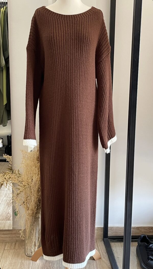 Robe en maille (marron)